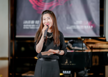 10th Anniversary Year-End Salon Concert Waldorf Astoria Beijing invites the operetta “Die Fledermaus” produced by the National Centre for the Performing Arts perform classic chapters