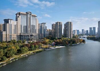 城市栖所·自在漫行 洲至奢选宁波绿城尊蓝酒店 优雅启幕