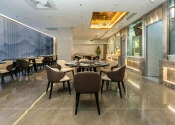 深圳前海华侨城瑞吉酒店联袂法国MAISON 21G ——呈献「云笺香迹」联名下午茶，共谱感官诗篇