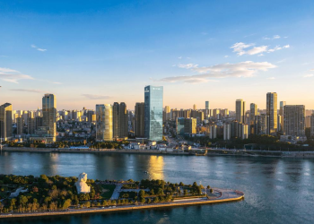简美奕境 风华正茂｜保利商旅诺雅品牌首作—— 长沙保利橘洲诺雅酒店盛大开业 东方美学旅居新地标正式启幕，重新定义高端城市度假