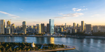 简美奕境 风华正茂｜保利商旅诺雅品牌首作—— 长沙保利橘洲诺雅酒店盛大开业 东方美学旅居新地标正式启幕，重新定义高端城市度假